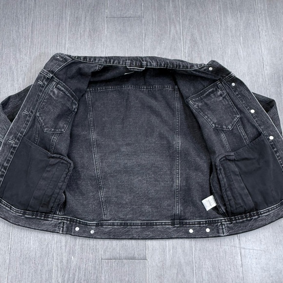 EVERLANE The Women’s Denim Jean Jacket S Washed Black Gray Minimalist 90s Boho - Picture 14 of 16